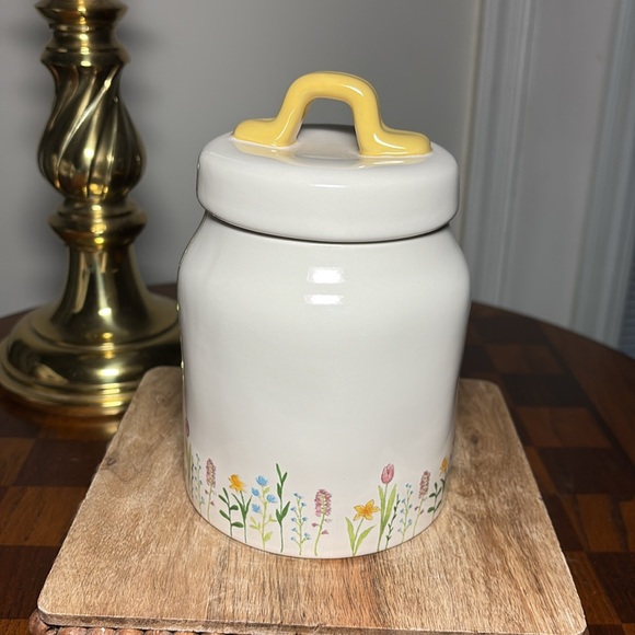 Rae Dunn Hello Spring storage container - Picture 3 of 4